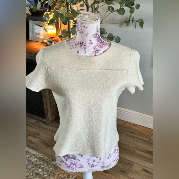 Banana Republic Tops - Banana Republic Cream Short Sleeve Top